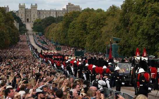 The procession arrives at Windsor Castle