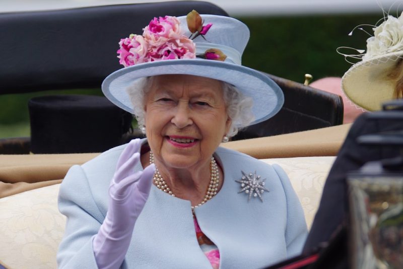 the queen at ascot