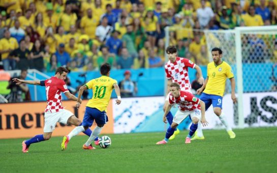 Neymar on the ball against Croatia in the 2014 World Cup match