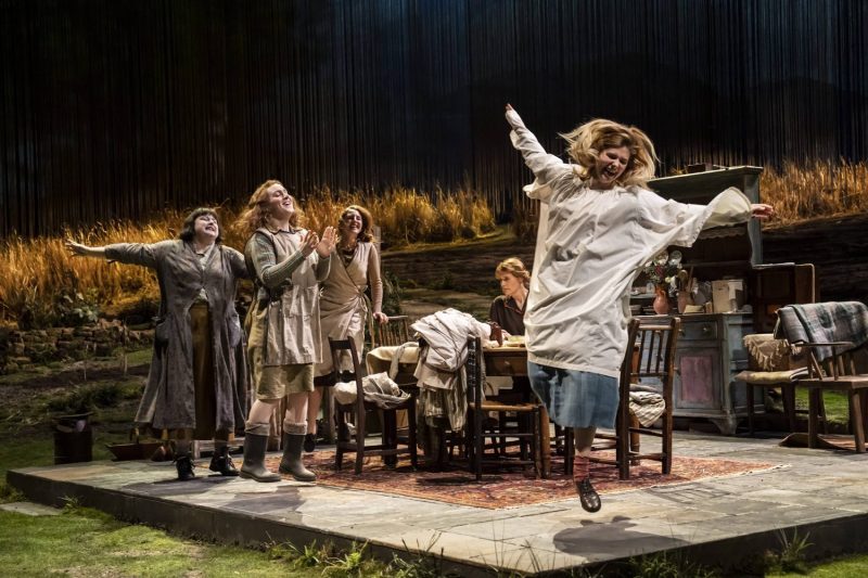 Siobhan-McSweeney-Blaithin-Mac-Gabhann-Louisa-Harland-Justine-Mitchell-Alison-Oliver-Dancing-at-Lughnasa-National-Theatre-Photo-Johan-Persson