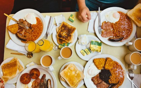 Photo of a selection of English breakfasts.