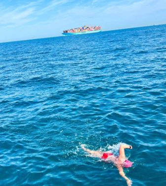 Image of Bryony Rowe swimming